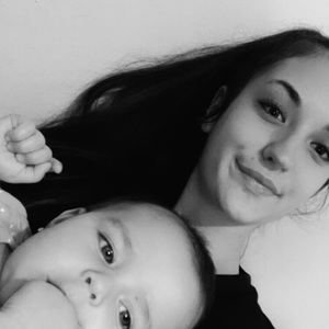 Meet your Posher, April